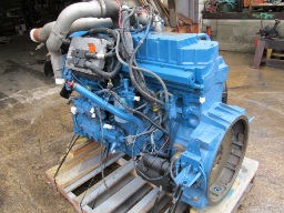 Navistar DT466E engine