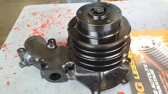 International UV 549 Water Pump